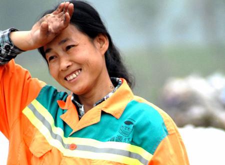 什么样的八字适合做小姐 八字命理与职业选择分析